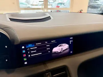 PORSCHE Taycan Panorama Keyless 75 JahrePaket APPROVED