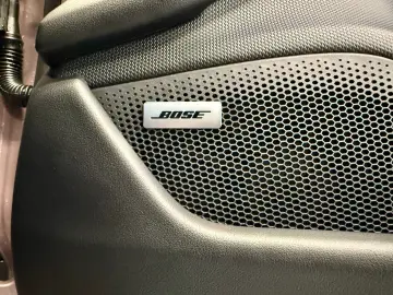 PORSCHE Taycan Panorama Keyless 75 JahrePaket APPROVED