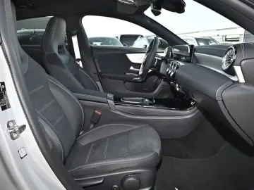 MERCEDES-BENZ CLA 250 e SB Special Ed. AMG Line Spec…