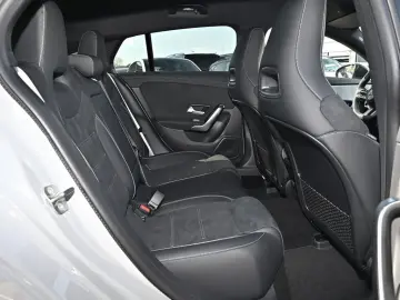 MERCEDES-BENZ CLA 250 e SB Special Ed. AMG Line Spec…