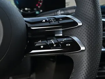 MERCEDES-BENZ CLA 250 e SB Special Ed. AMG Line Spec…