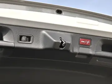 MERCEDES-BENZ CLA 250 e SB Special Ed. AMG Line Spec…