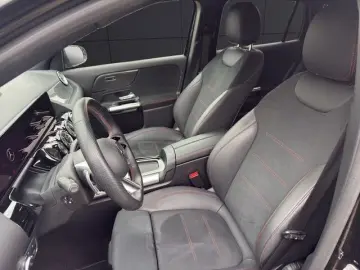 MERCEDES-BENZ GLA 250 e  AMG Hybrid Ambiente Kamera CarPlay