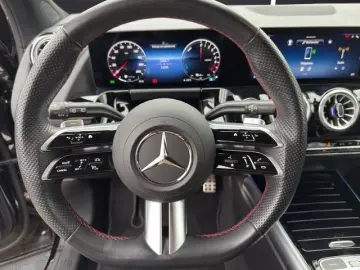MERCEDES-BENZ GLA 250 e  AMG Hybrid Ambiente Kamera CarPlay