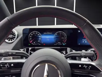 MERCEDES-BENZ GLA 250 e  AMG Hybrid Ambiente Kamera CarPlay