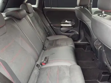 MERCEDES-BENZ GLA 250 e  AMG Hybrid Ambiente Kamera CarPlay