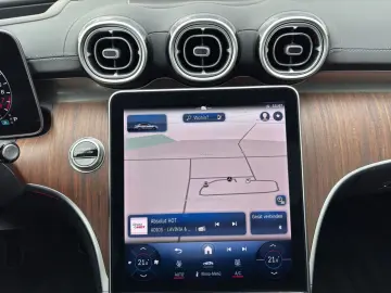 MERCEDES-BENZ C 300 e AMG AHK Digi-Light Pano Burmes&hellip;