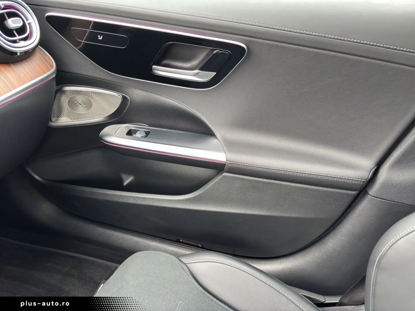 MERCEDES-BENZ C 300 e AMG AHK Digi-Light Pano Burmes&hellip;