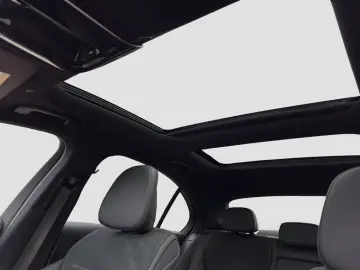 MERCEDES-BENZ C 300 e AMG AHK Digi-Light Pano Burmes&hellip;