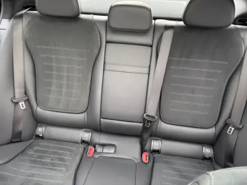 MERCEDES-BENZ C 300 e AMG AHK Digi-Light Pano Burmes&hellip;