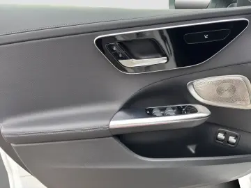 MERCEDES-BENZ C 300 e AMG AHK Digi-Light Pano Burmes&hellip;