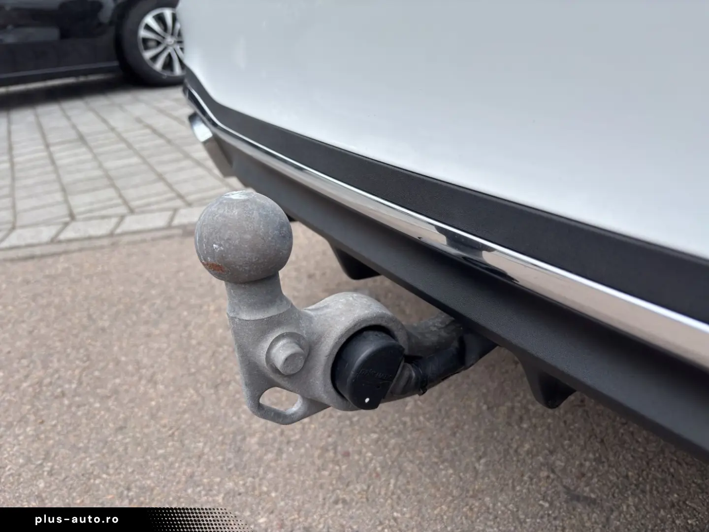 MERCEDES-BENZ C 300 e AMG AHK Digi-Light Pano Burmes&hellip;