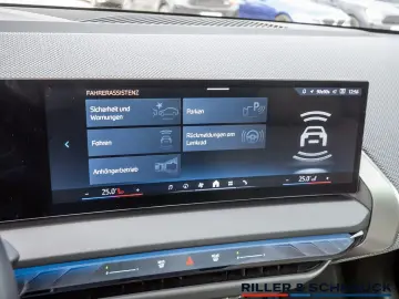 BMW X3 xDr20d  MSp 360  VentilatedSeats Panoramic H&K