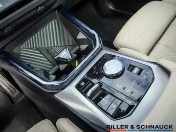 BMW X3 xDr20d  MSp 360  VentilatedSeats Panoramic H&K