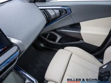 BMW X3 xDr20d  MSp 360  VentilatedSeats Panoramic H&K