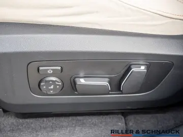 BMW X3 xDr20d  MSp 360  VentilatedSeats Panoramic H&K