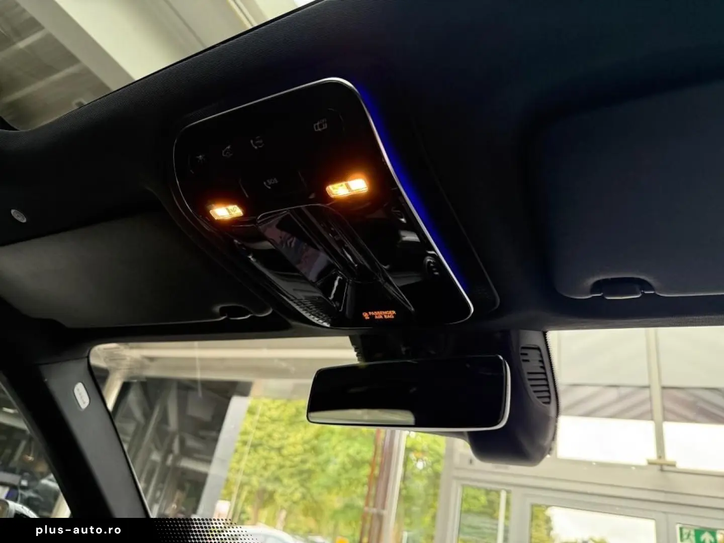 MERCEDES-BENZ GLC 300 e 4M AMG NIGHT PANO HUD AHK MBUX