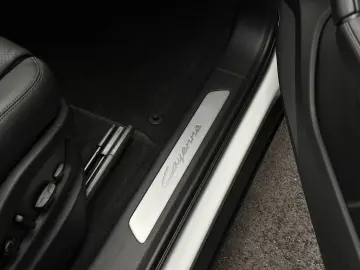 Porsche Cayenne E-Hybrid PANO BOSE SHZ