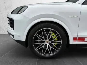 Porsche Cayenne E-Hybrid PANO BOSE SHZ