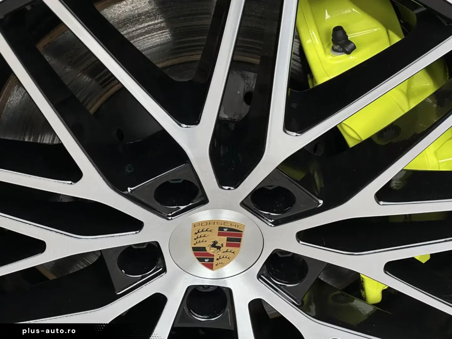 Porsche Cayenne E-Hybrid PANO BOSE SHZ