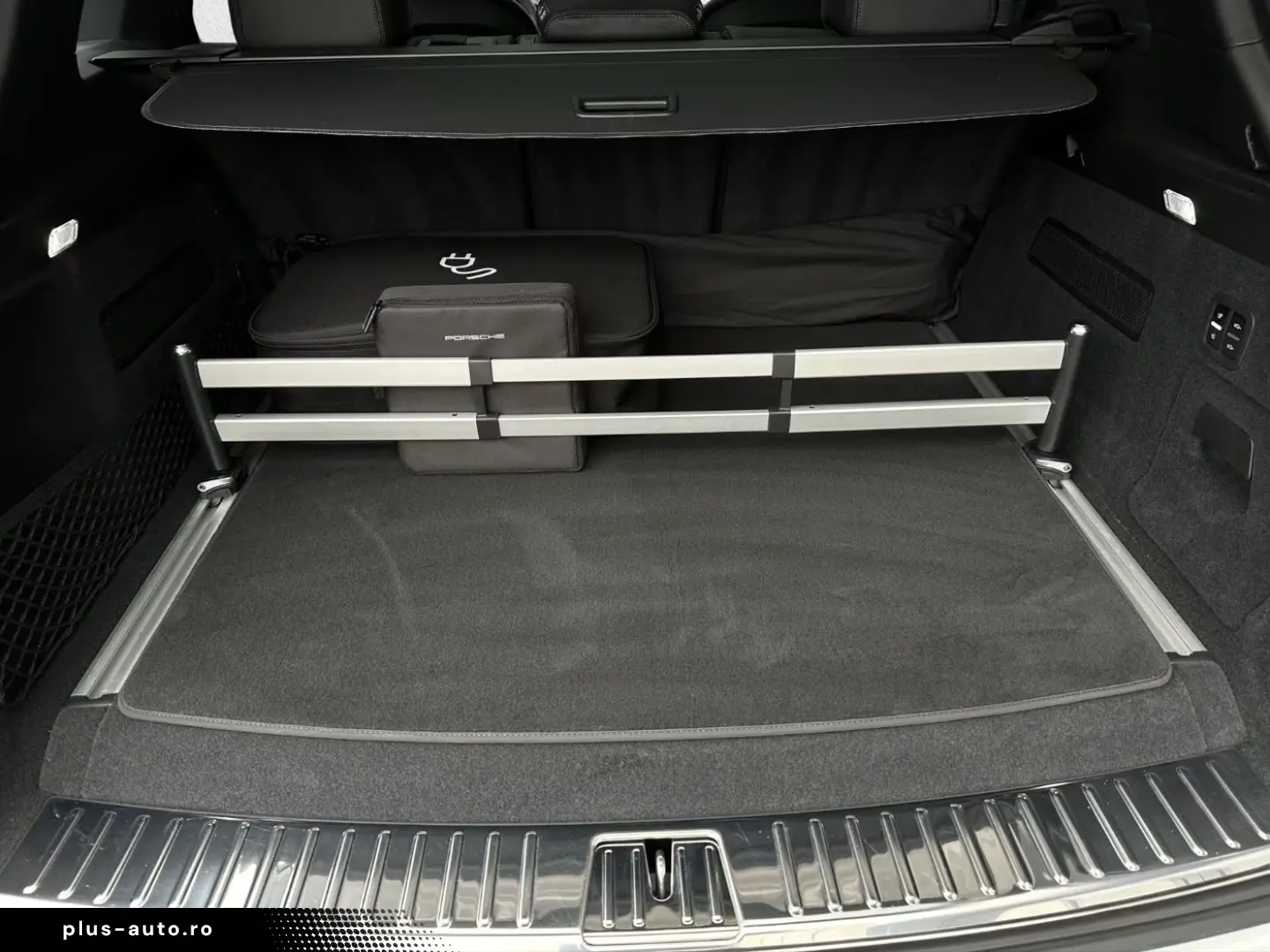 Porsche Cayenne E-Hybrid PANO BOSE SHZ