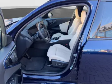 BMW X3 xDr20d MSPoPro IconicGlow H&K 360