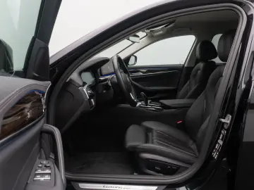 BMW 530d xD Luxury Line DAB HUD Kamera Sport Alarm