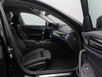 BMW 530d xD Luxury Line DAB HUD Kamera Sport Alarm