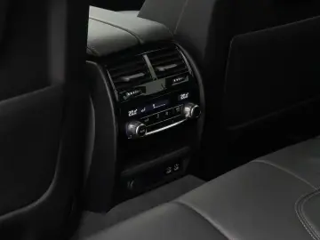 BMW 530d xD Luxury Line DAB HUD Kamera Sport Alarm