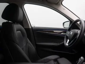 BMW 530d xD Luxury Line DAB HUD Kamera Sport Alarm