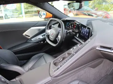 CORVETTE C8 Stingray Cabrio 3LT Z51 6 2l V8   Front Lift