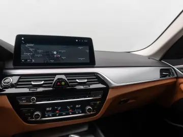 BMW 530d Sport Komfort DAB Kamera 4xKlima Alarm