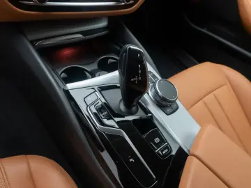 BMW 530d Sport Komfort DAB Kamera 4xKlima Alarm