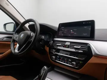 BMW 530d Sport Komfort DAB Kamera 4xKlima Alarm