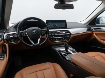 BMW 530d Sport Komfort DAB Kamera 4xKlima Alarm