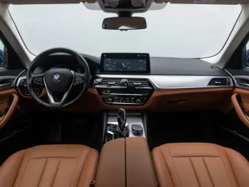 BMW 530d Sport Komfort DAB Kamera 4xKlima Alarm