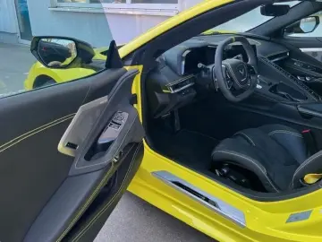 CORVETTE C8 Coupe 3LT  EU Modell 1 Hand