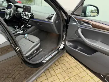 BMW X3 xDrive Harman HUD DAB PANO...