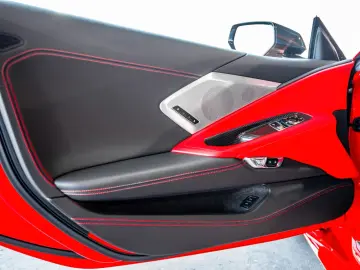 CORVETTE C8 Stingray 3LT - Deutsches Fahrzeug Unfallfrei