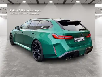 BMW M5 Touring Bowers&W VentilatedS IcGlow 360