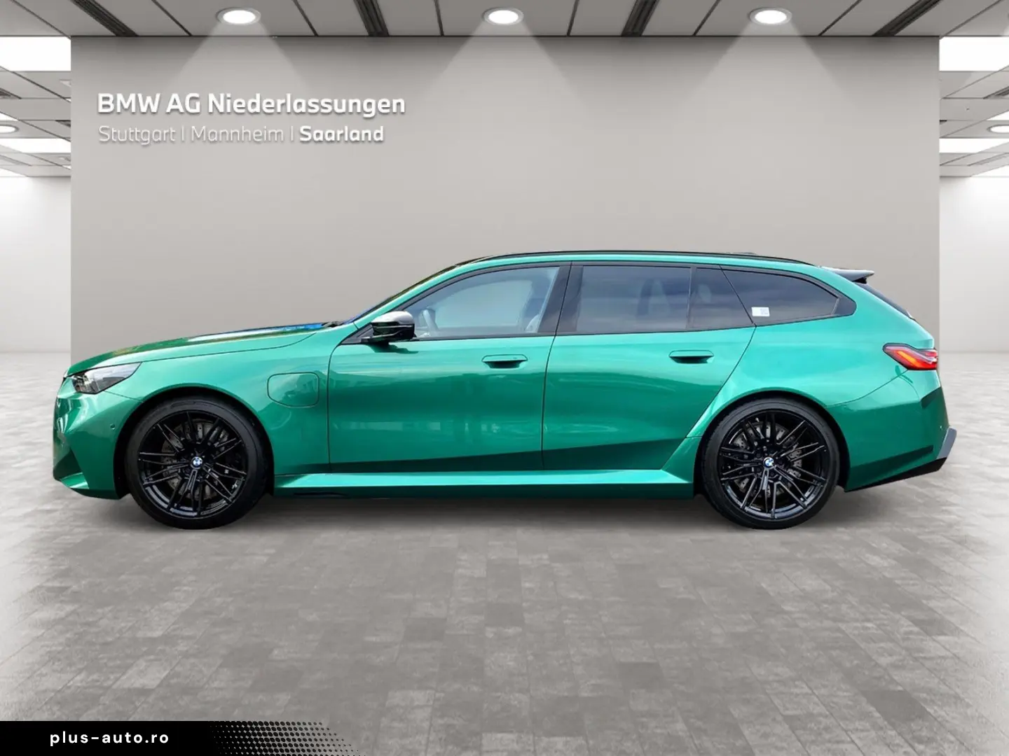 BMW M5 Touring Bowers&W VentilatedS IcGlow 360