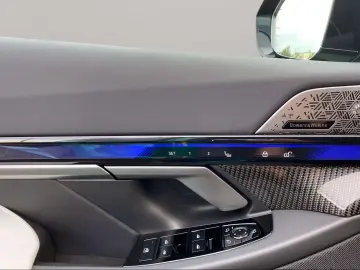 BMW M5 Touring Bowers&W VentilatedS IcGlow 360