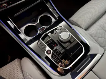 BMW X5 xDrive30d [M Sport  HUD  AHK  ACC  h&k Sound]