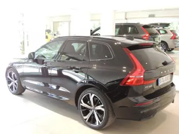 VOLVO XC60 Recharge T6 AWD Plus Dark Klima Navi Leder