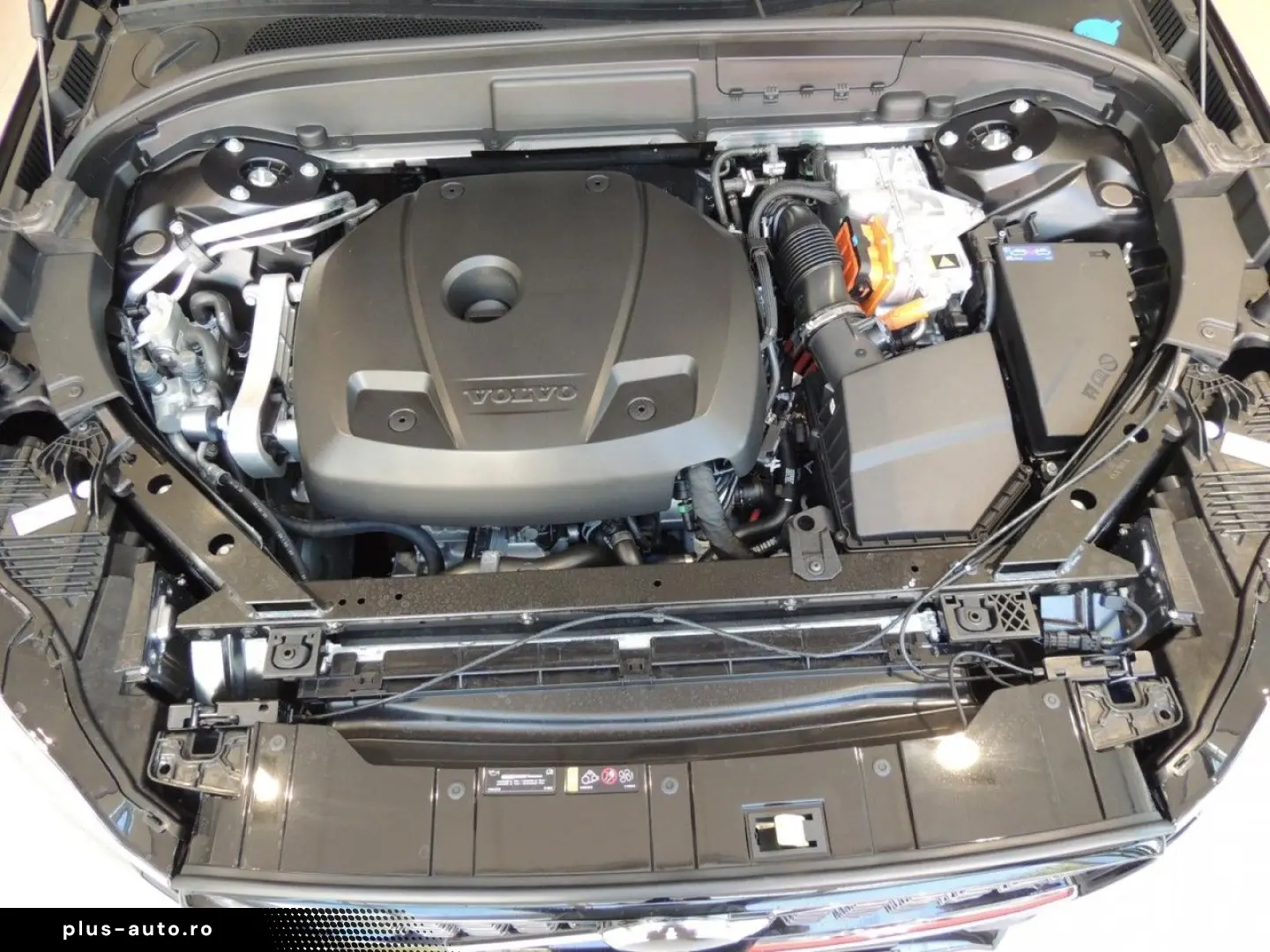 VOLVO XC60 Recharge T6 AWD Plus Dark Klima Navi Leder