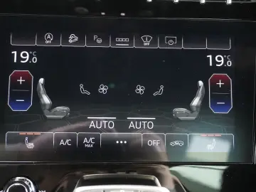 LAMBORGHINI Urus  4.0 V8 Sport PANO SOFT B&O 23