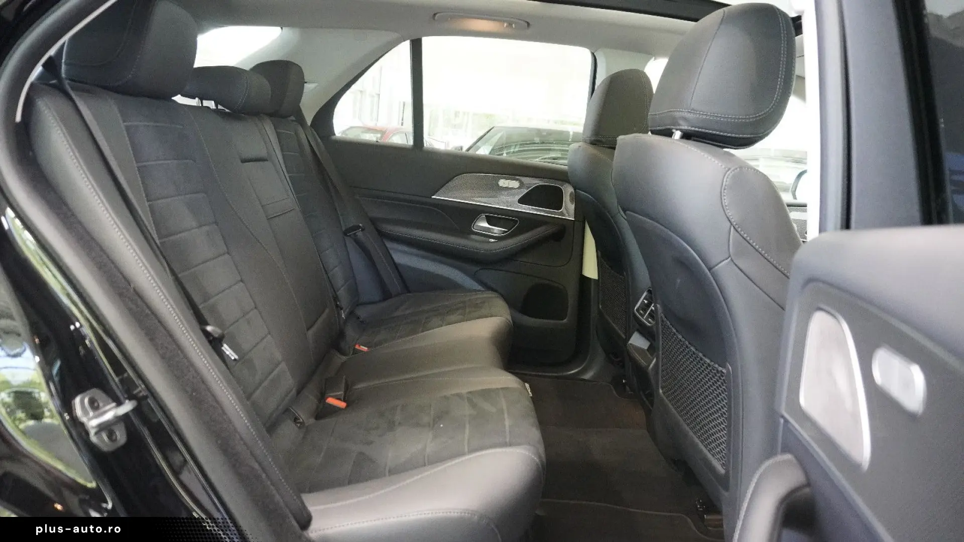 MERCEDES-BENZ GLE 300 d 4Matic AMG AHK DAB PANO MBUX