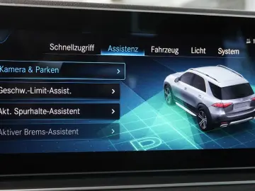 MERCEDES-BENZ GLE 300 d 4Matic AMG AHK DAB PANO MBUX