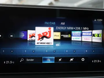 MERCEDES-BENZ GLE 300 d 4Matic AMG AHK DAB PANO MBUX