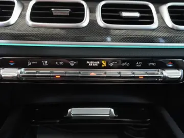 MERCEDES-BENZ GLE 300 d 4Matic AMG AHK DAB PANO MBUX